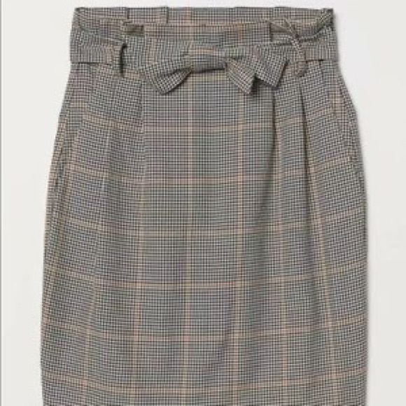 COPY - H&M Plaid Paper Bag Skirt with Tie - Picture 2 of 8